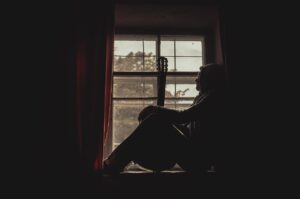 嫉妬深い性格を直す方法は？