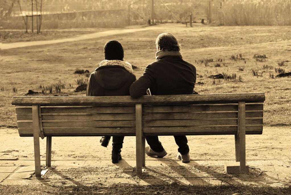 カップルの会話が続かない時に試したい話題は？
